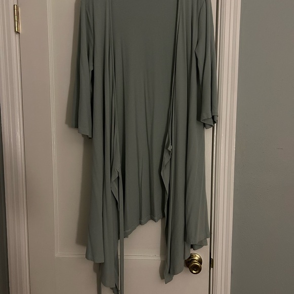 Caden Lane Robe - Picture 2 of 4